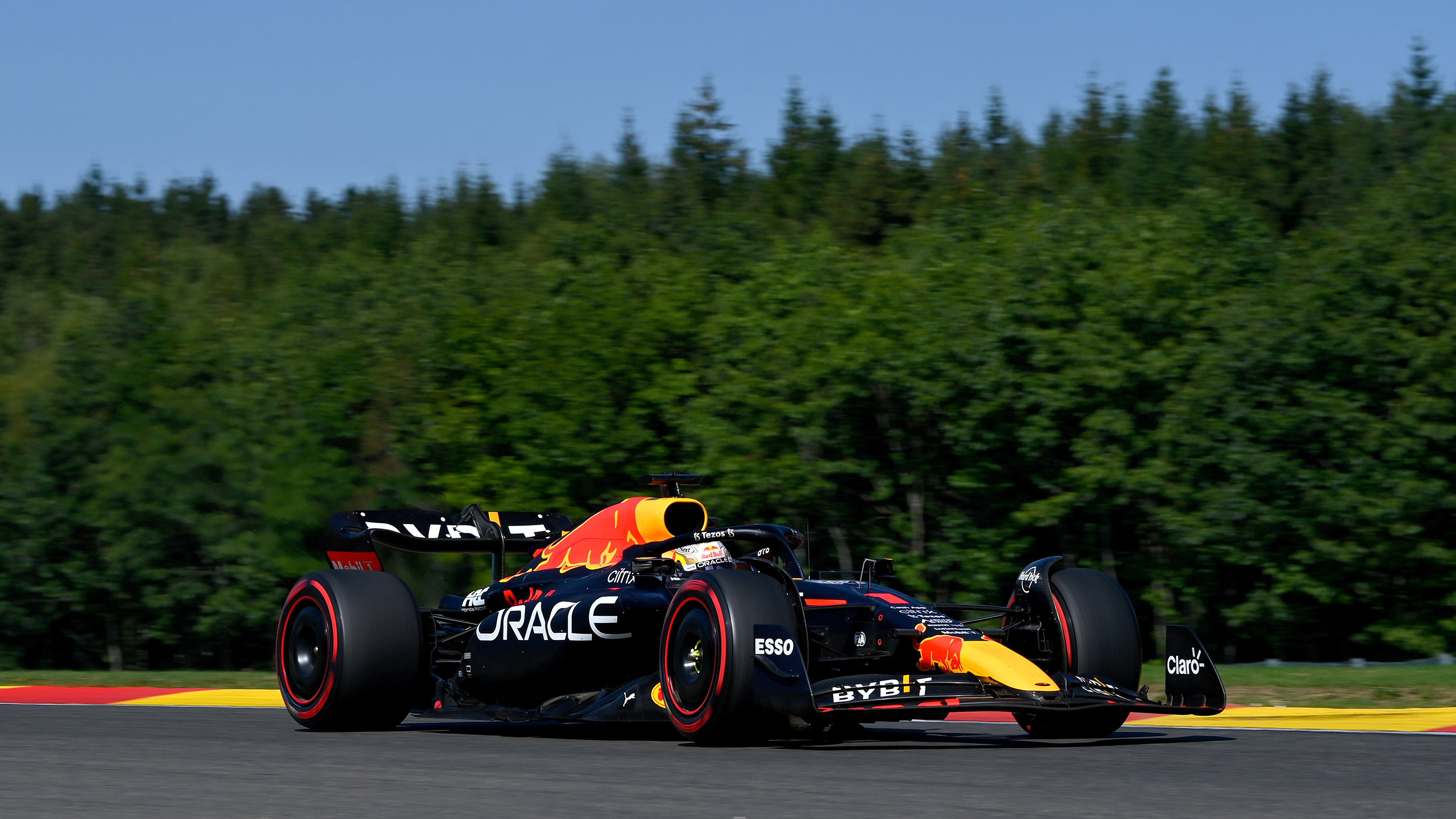 SPA, BELGIUM - AUGUST 28: Max Verstappen of the Netherlands driving the (1) Oracle Red Bull Racing RB18 on track during the F1 Grand Prix of Belgium at Circuit de Spa-Francorchamps on August 28, 2022 in Spa, Belgium. (Photo by Dan Mullan/Getty Images)