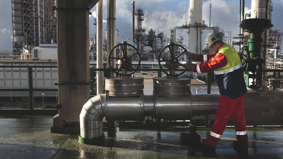 Refinery sector: extremely important for the European economy